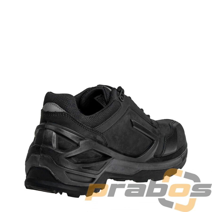 Widok z tyłu niskie buty taktyczne, czarne. Dodatkowo, na palcach i pięcie umieszczone są wzmocnienia, które chronią stopę przed uderzeniami.